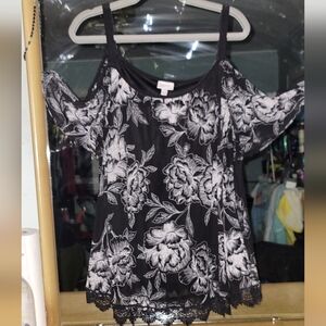 Avenue Black and White Floral Blouse